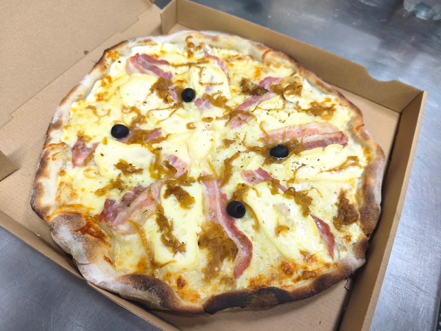 Pizza artisanale Tartiflette - Pizzeria Hendaye